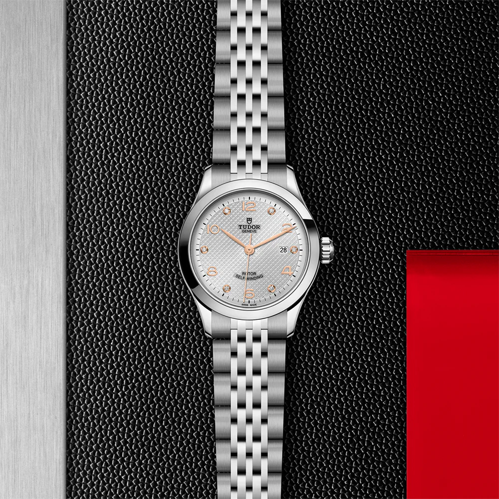 1926 28mm - Silver, Diamond-Set on Bracelet - Image 2
