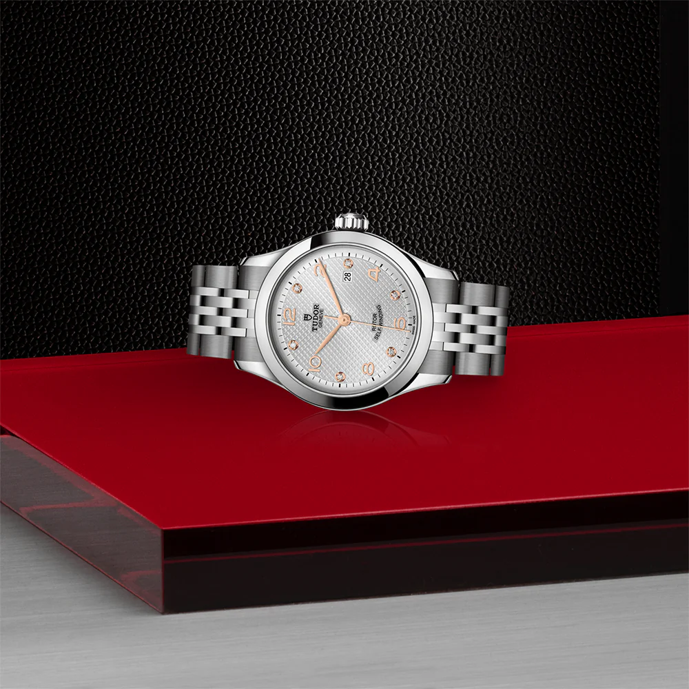 1926 28mm - Silver, Diamond-Set on Bracelet - Image 3