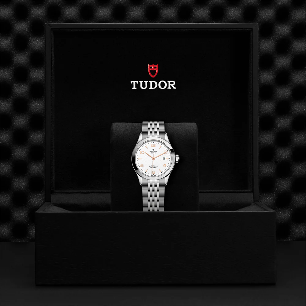 1926 28mm - White on Bracelet - Image 5