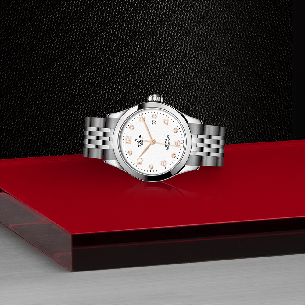 1926 28mm - White, Diamond-Set on Bracelet - Image 3