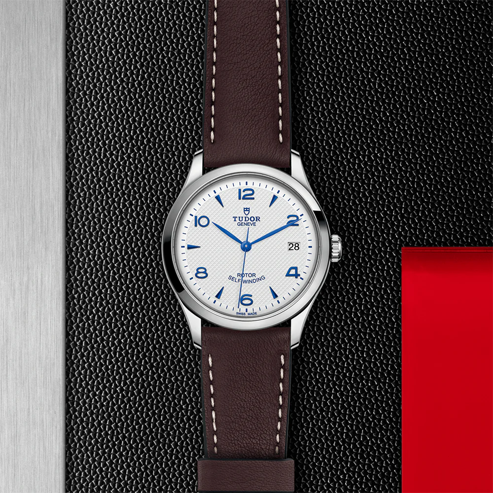 1926 36mm - Opaline on Leather Strap - Image 2