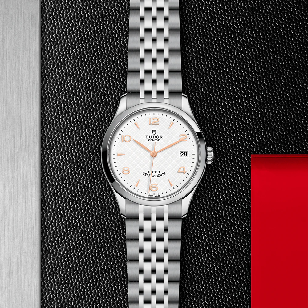 1926 36mm - White on Bracelet - Image 2