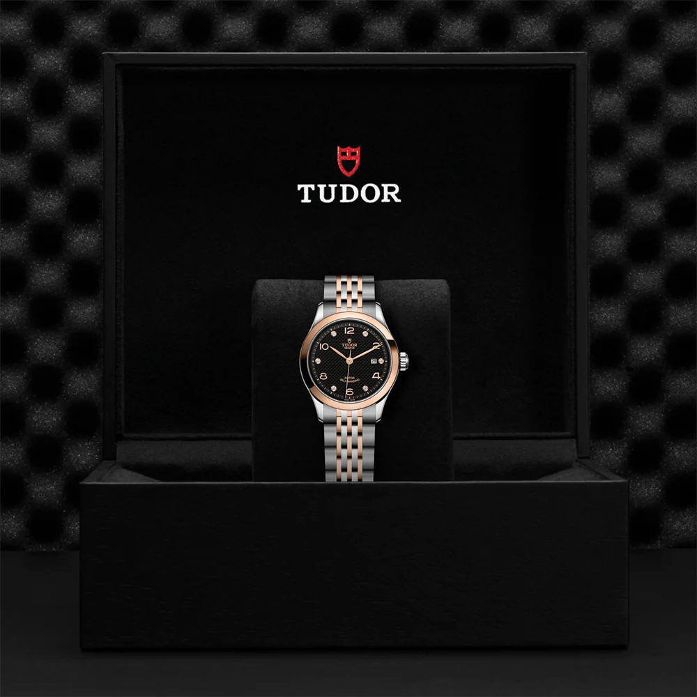 1926 Two-Tone 28mm - Black, Diamond-Set on Bracelet - Image 5