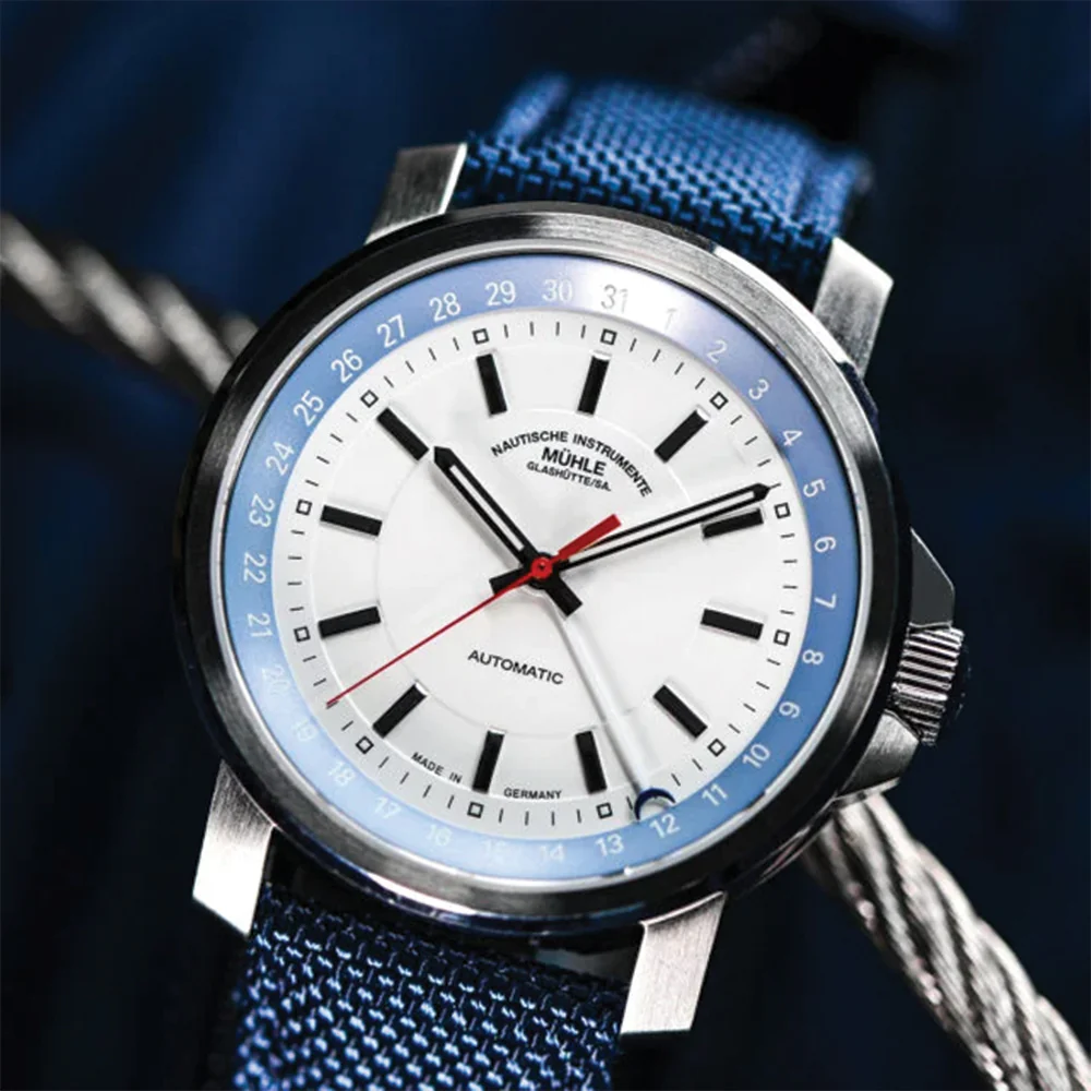 29er Big Pointer Date Automatic 42.4mm - White on Blue Canvas Strap - Image 3