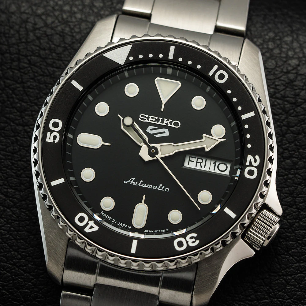 SRPK29 5 Sports 38mm - Black on Bracelet - Image 3