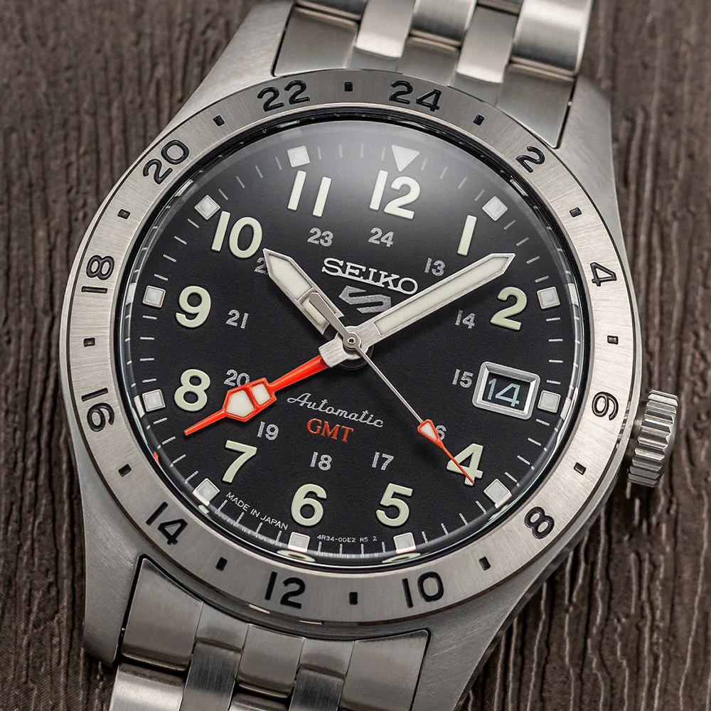 SSK023 5 Sports Field GMT 39.4mm - Black on Bracelet - Image 4