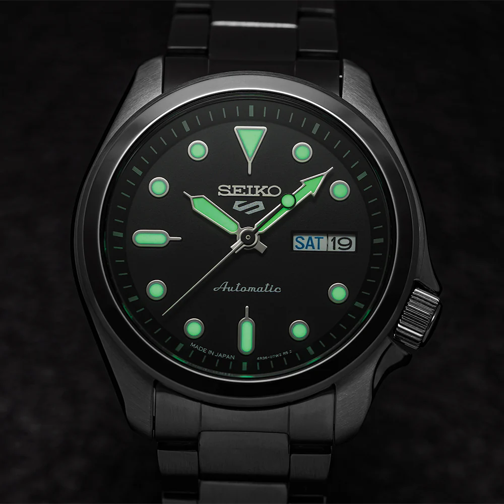 SRPE55 5 Sports 40mm - Black on Bracelet - Image 4