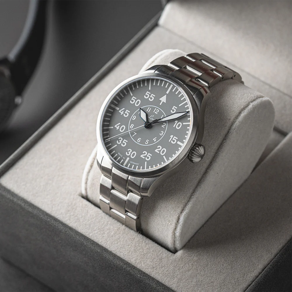 Pilot Watch Basic Aachen MB Automatic 42mm - Grey on Bracelet - Image 2