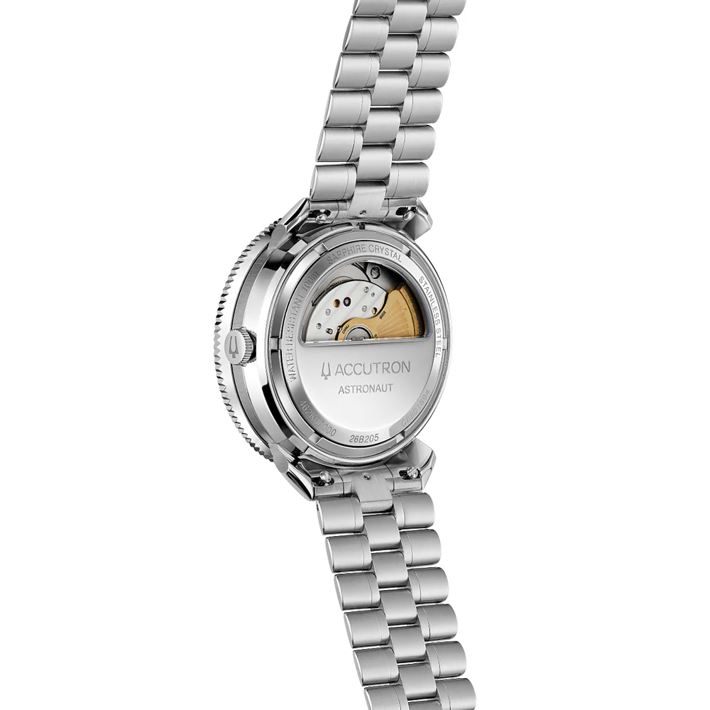 Astronaut 41mm - Green on Bracelet - Image 3