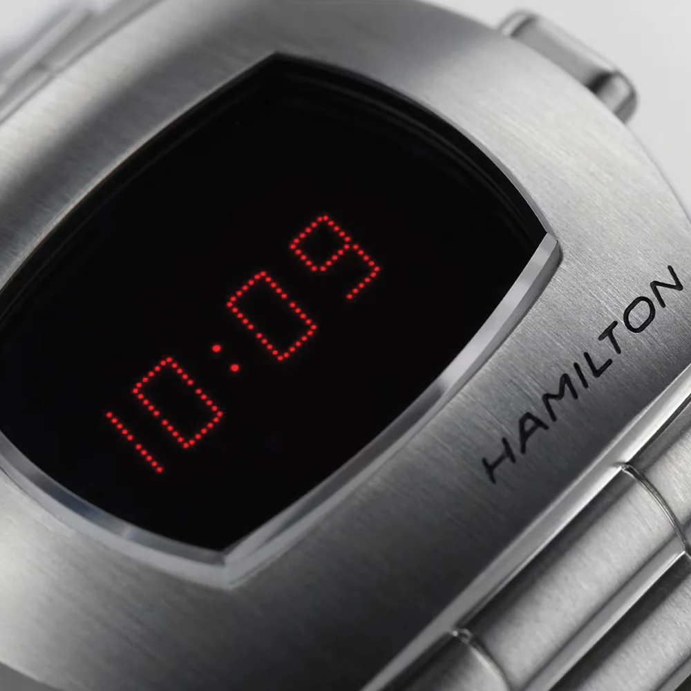 American Classic PSR Digital Quartz - Black on Bracelet - Image 3