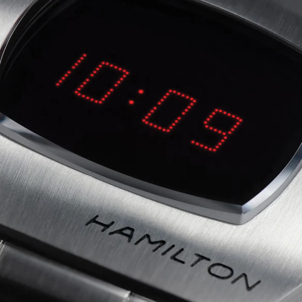 American Classic PSR Digital Quartz - Black on Bracelet - Image 4