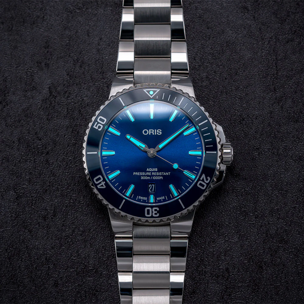 Aquis Date 2024 41.5mm - Blue on Bracelet - Image 2