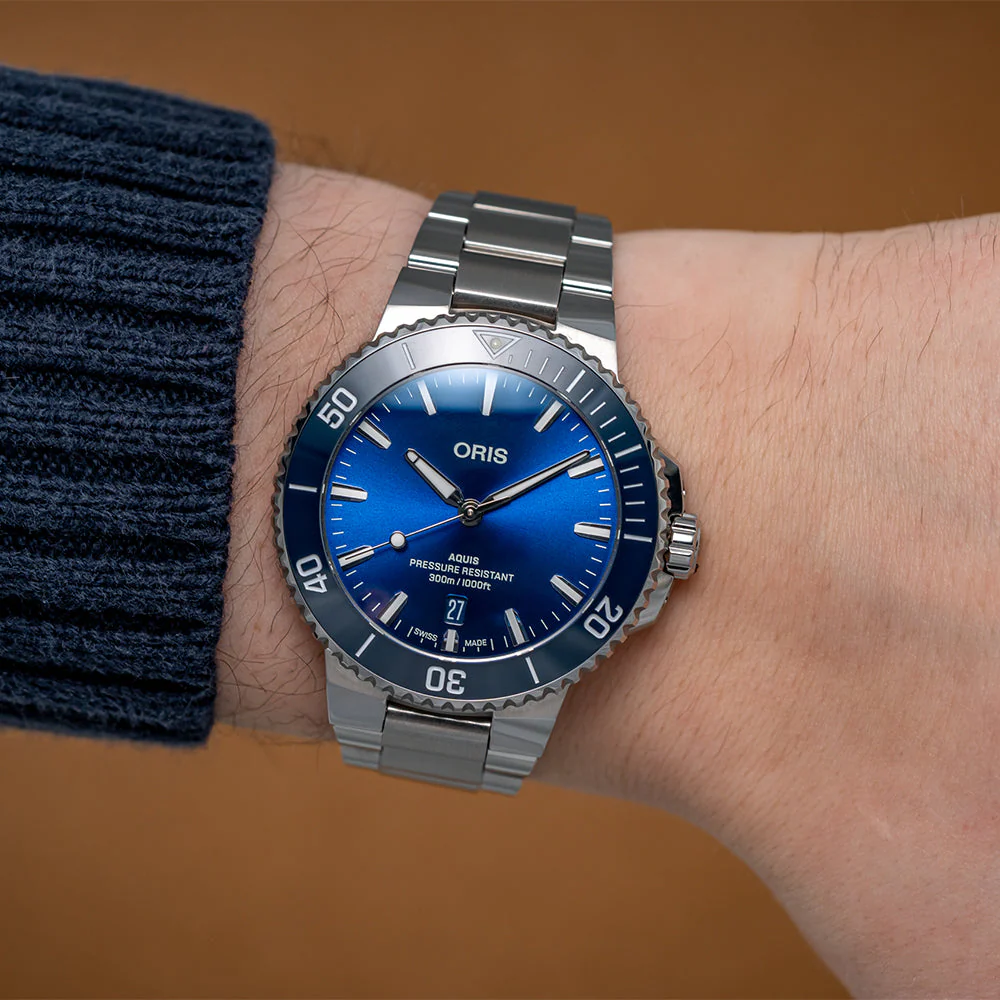 Aquis Date 2024 41.5mm - Blue on Bracelet - Image 3
