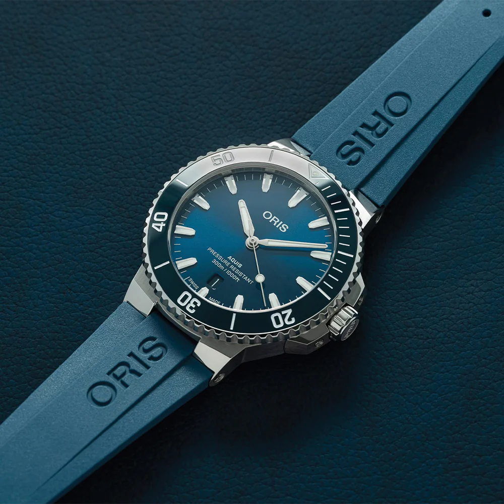 Aquis Date 41.5mm - Blue on Rubber Strap - Image 2