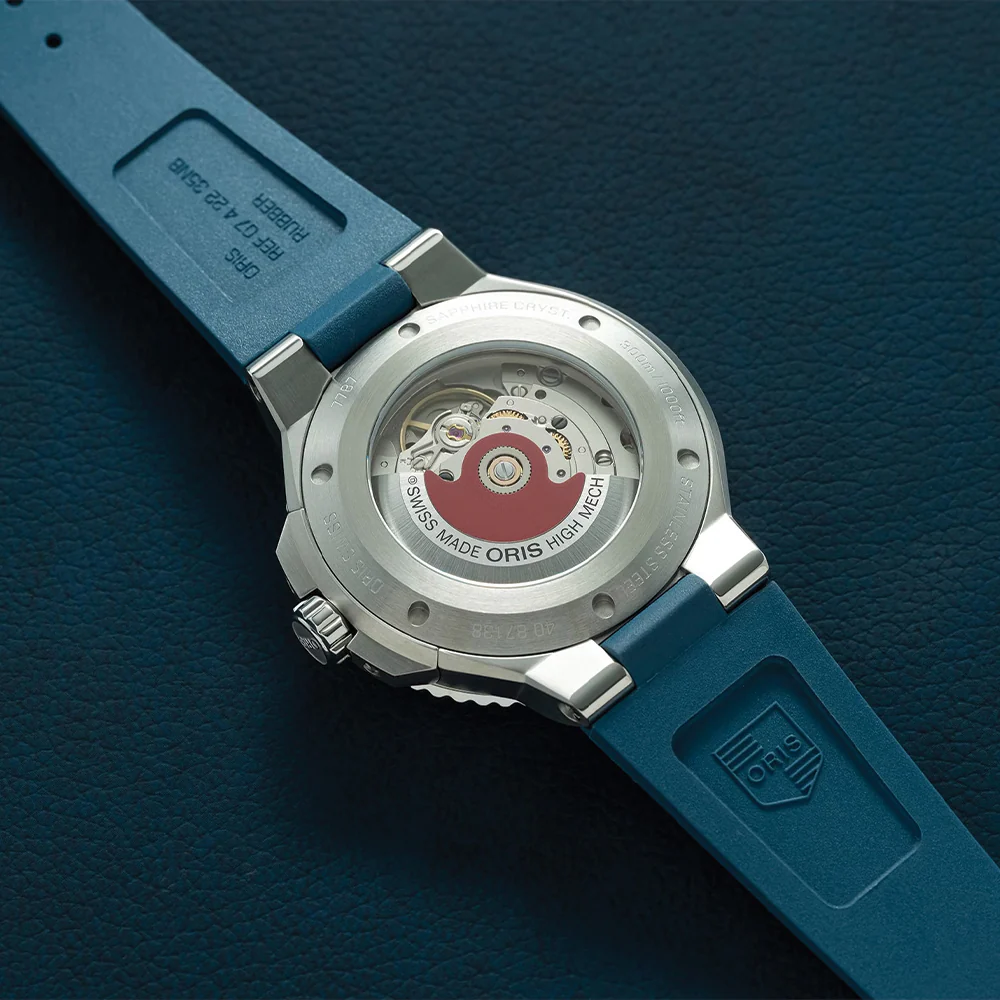 Aquis Date 41.5mm - Blue on Rubber Strap - Image 6