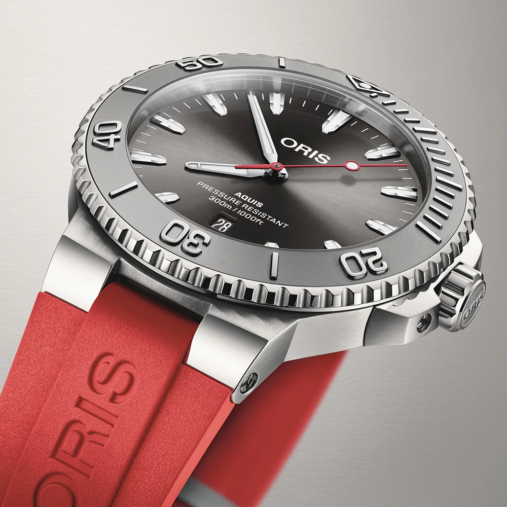 Aquis Date Relief 43.5mm - Silver on Rubber Strap - Image 4