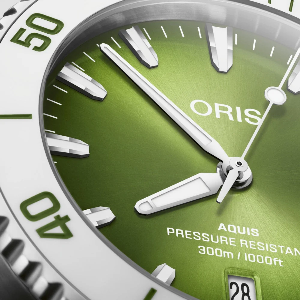 Aquis Date Taste of Summer 41.5mm - Green on Bracelet - Image 2