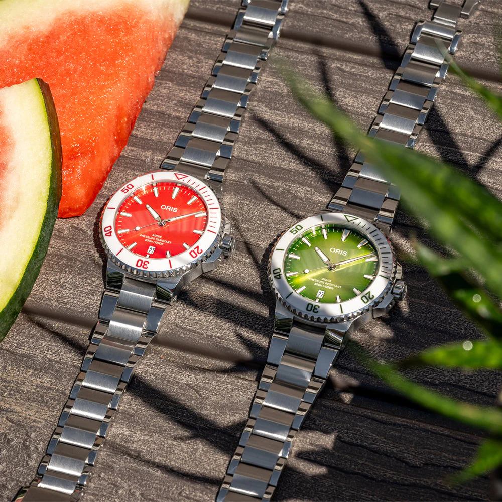 Aquis Date Taste of Summer 41.5mm - Green on Bracelet - Image 4
