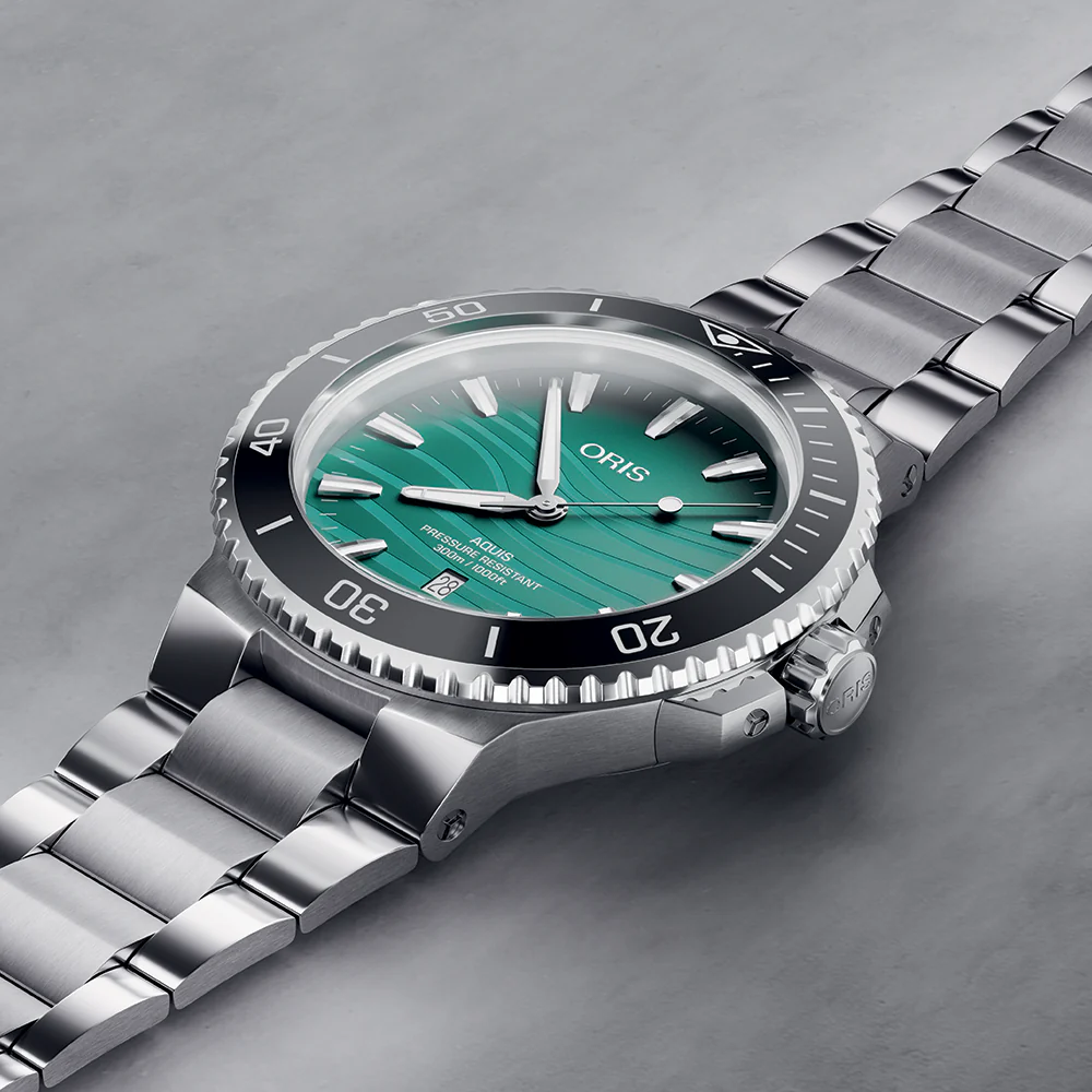 Aquis Date Yangtze Jiangtun Limited Edition 43.5mm - Blue-Green Mother of Pearl on Bracelet - Image 4