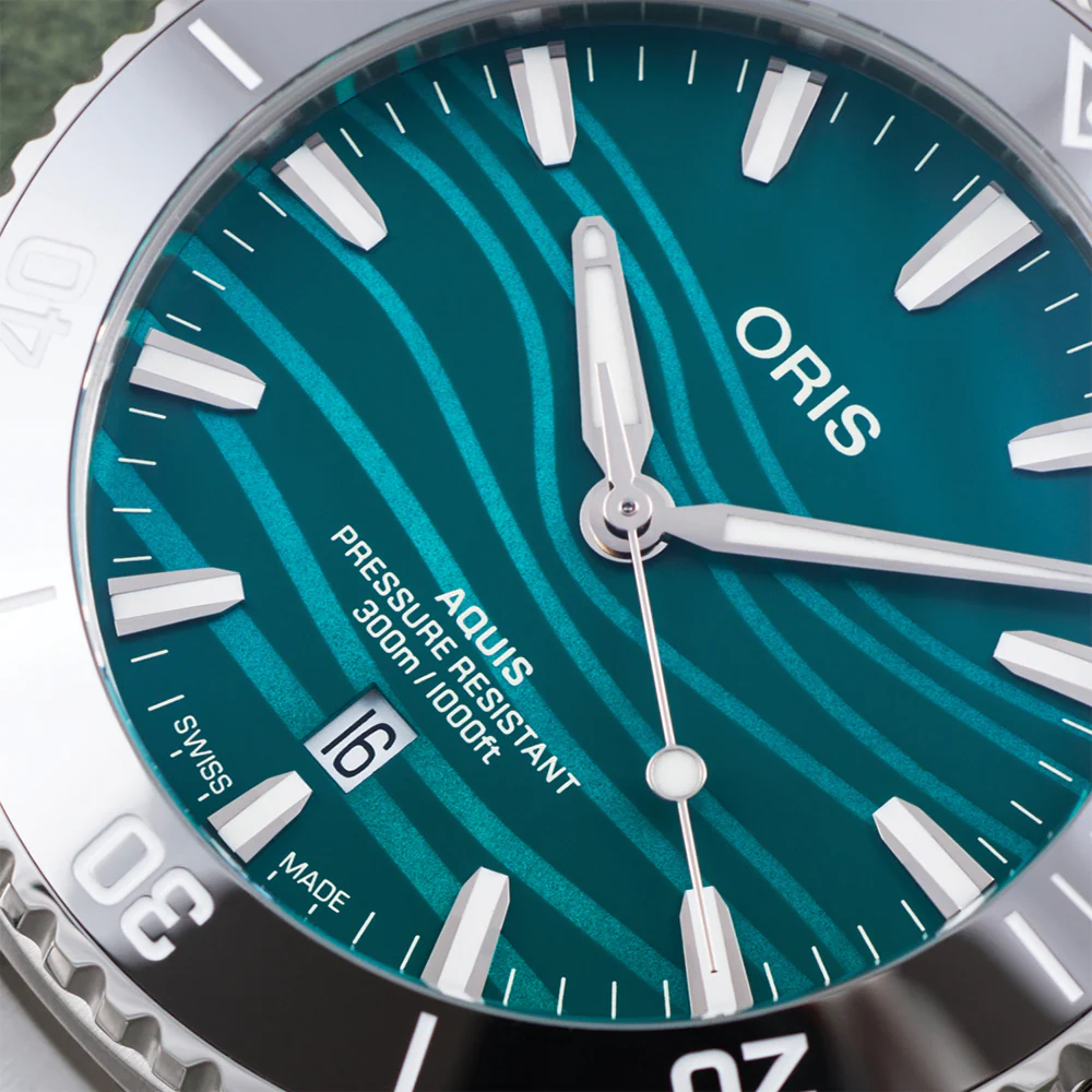 Aquis Date Yangtze Jiangtun Limited Edition 43.5mm - Blue-Green Mother of Pearl on Bracelet - Image 5