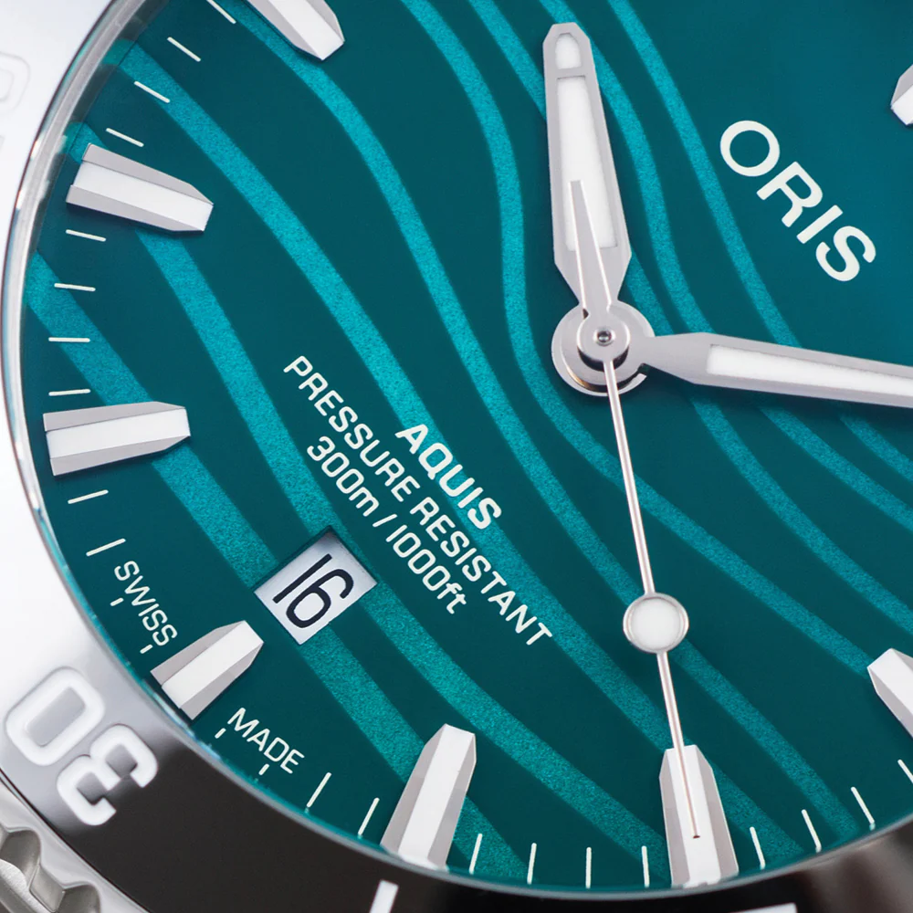 Aquis Date Yangtze Jiangtun Limited Edition 43.5mm - Blue-Green Mother of Pearl on Bracelet - Image 6