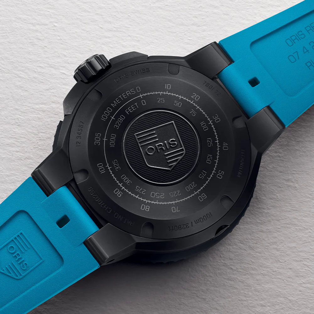 Aquis Pro 1000m Multi-Piece Titanium 49.5mm - Black on Rubber Strap w/ Extra Rubber Strap - Image 7