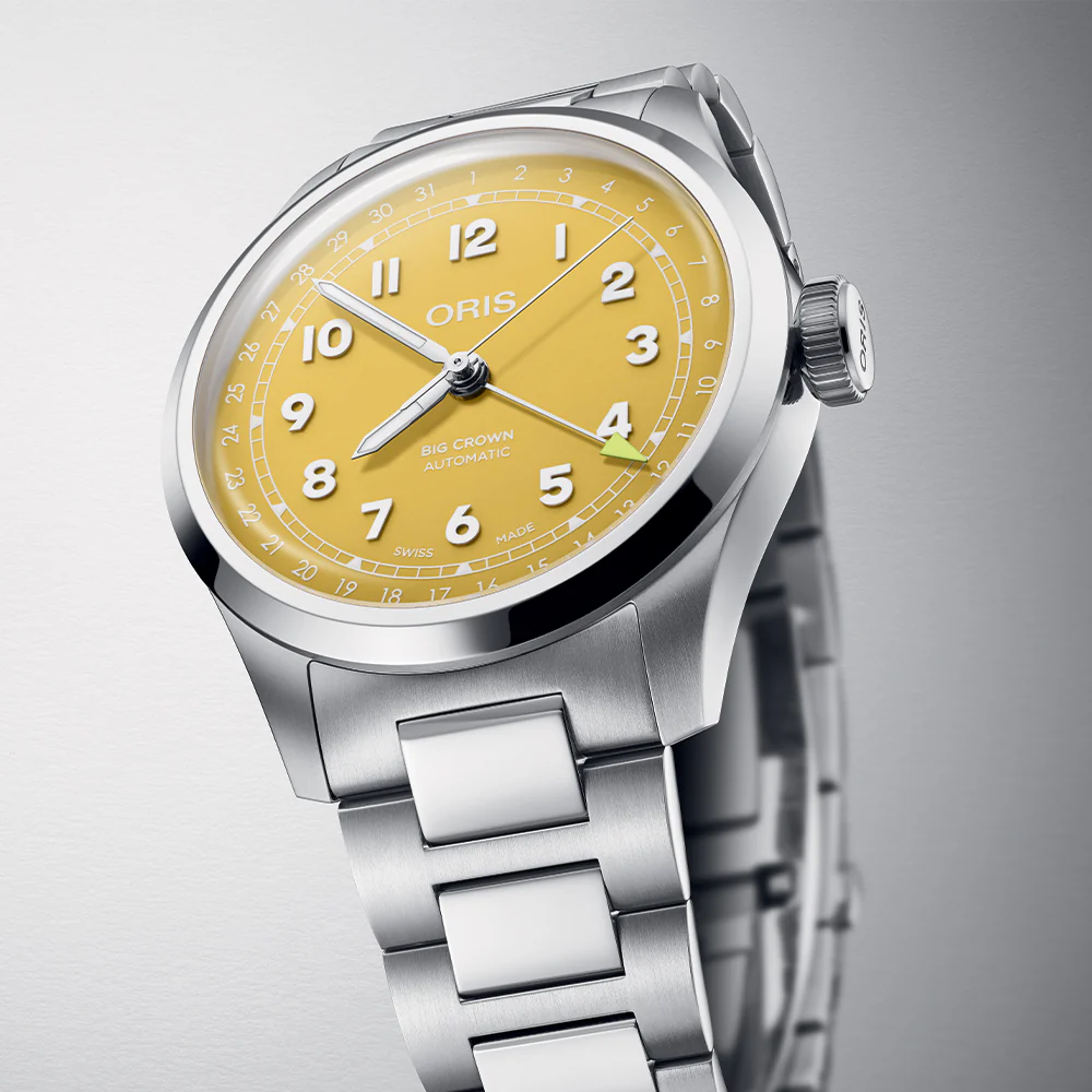 Big Crown Pointer Date 40mm - Yellow on Bracelet - Image 10