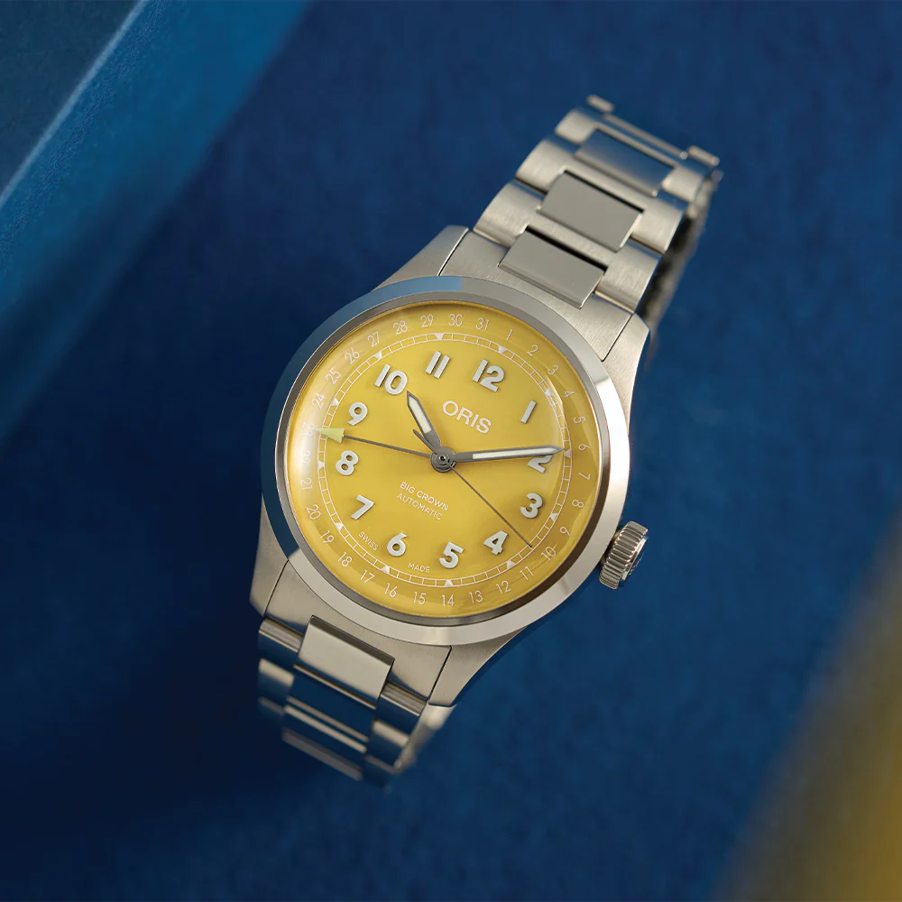 Big Crown Pointer Date 40mm - Yellow on Bracelet - Image 2