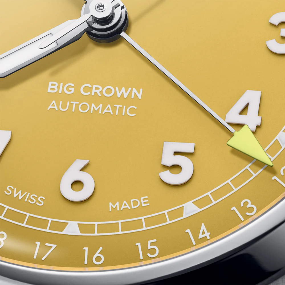 Big Crown Pointer Date 40mm - Yellow on Bracelet - Image 6
