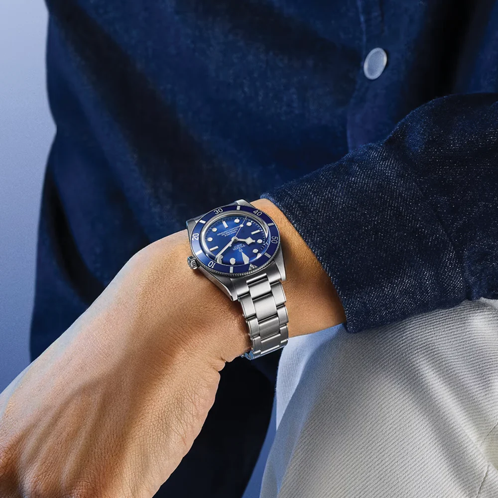 Black Bay 54 37mm - Blue on Bracelet - Image 3