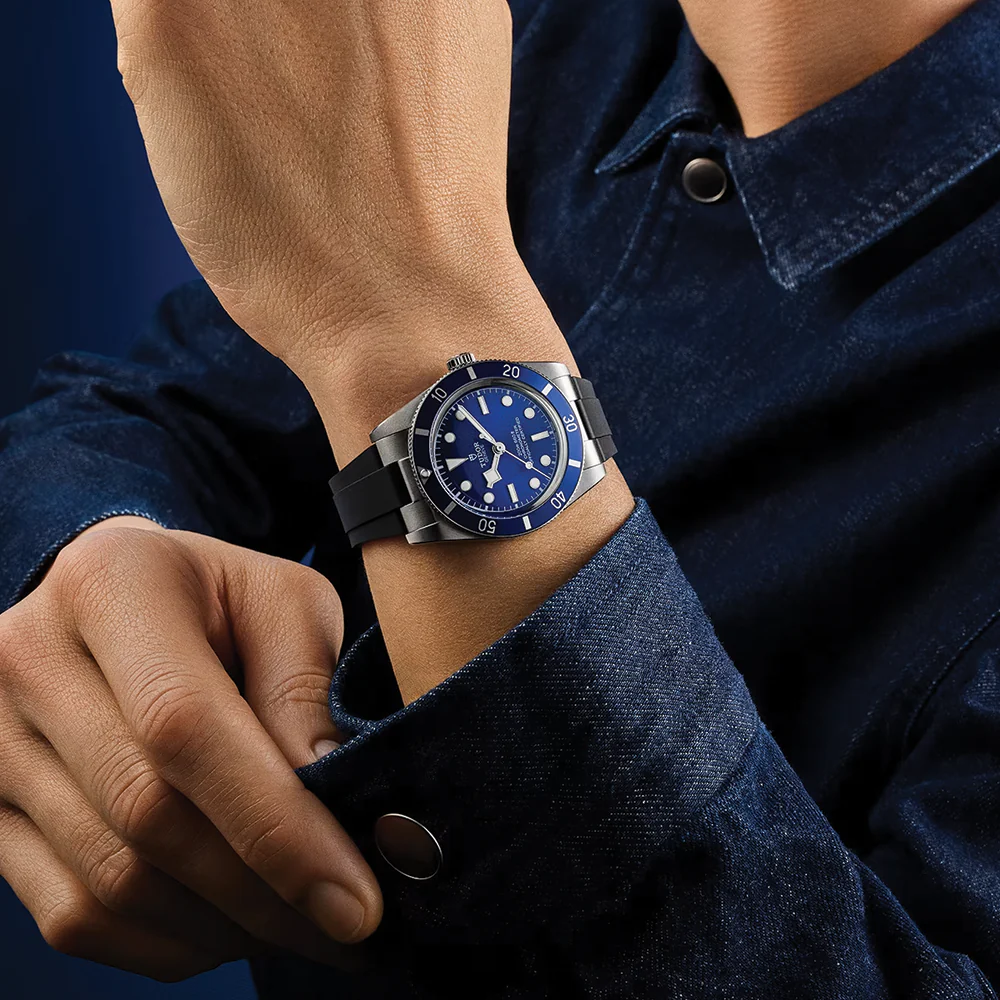 Black Bay 54 37mm - Blue on Rubber Strap - Image 3
