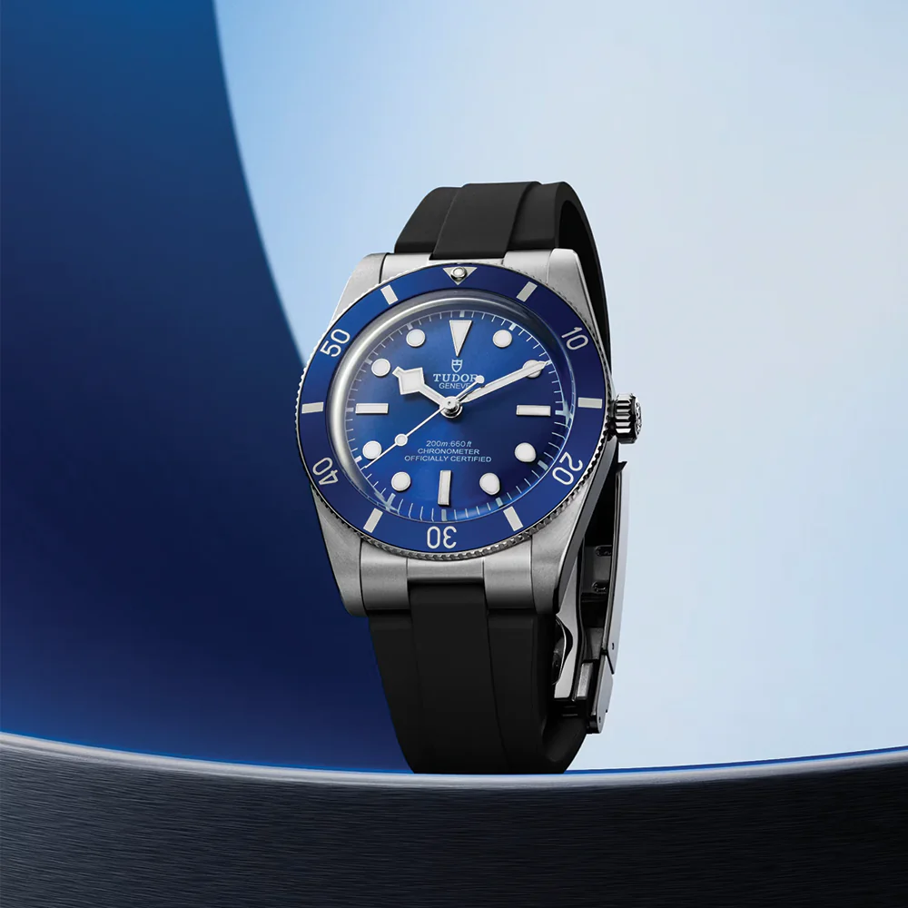 Black Bay 54 37mm - Blue on Rubber Strap - Image 4