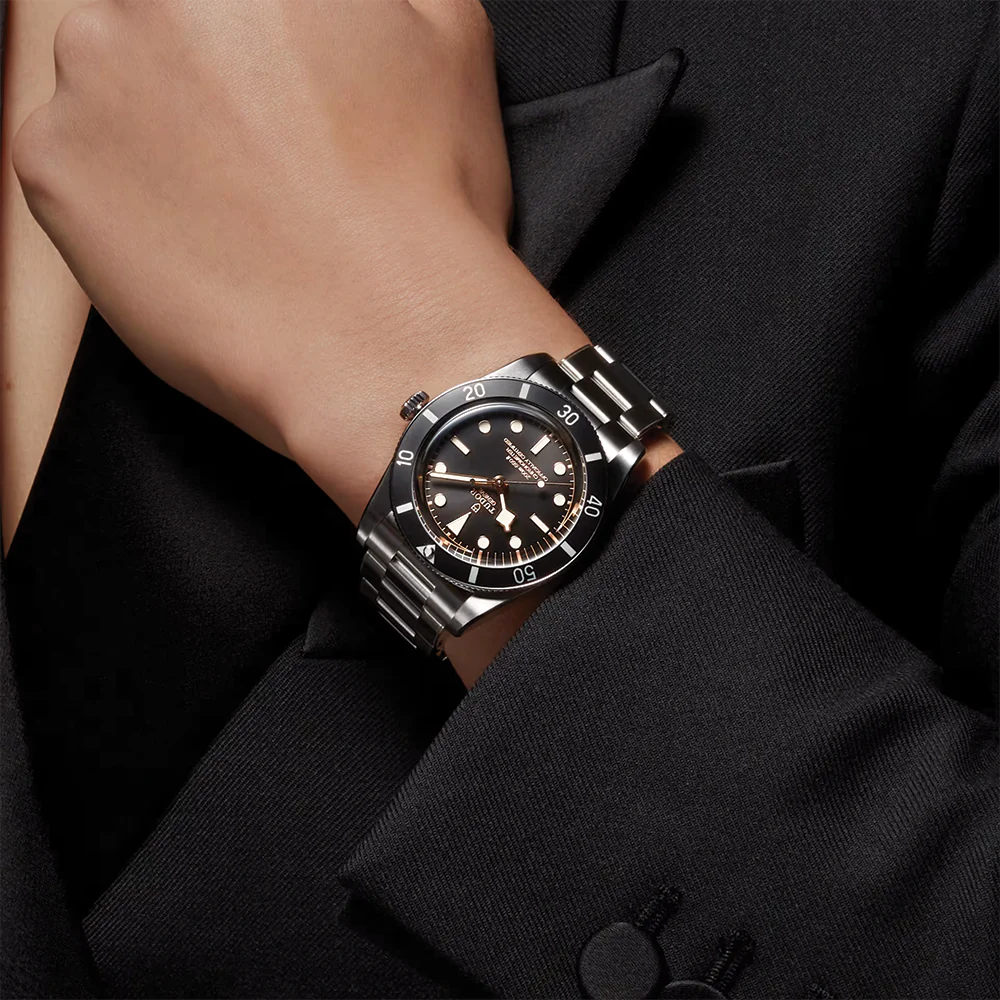 Black Bay 54 37mm - Black on Bracelet - Image 3