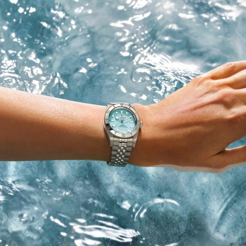 Black Bay 54 "Blue Lagoon" 37mm - Blue on Bracelet - Image 4