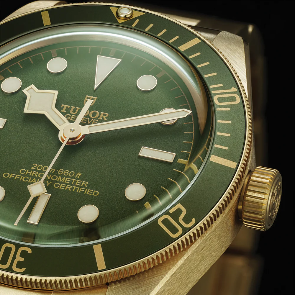 Black Bay 58 18K Yellow-Gold 39mm - Green on Bracelet - Image 5