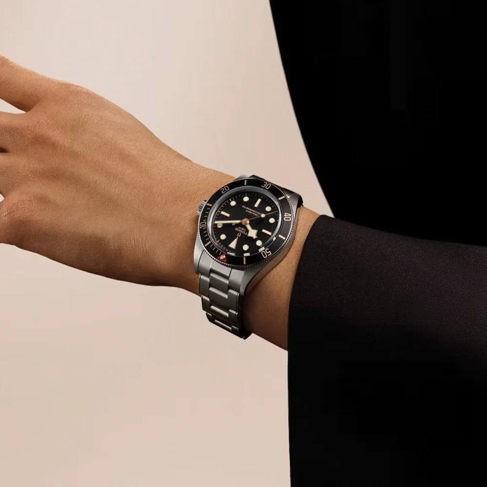 Black Bay 58 39mm - Black on 3-Link Bracelet - Image 3