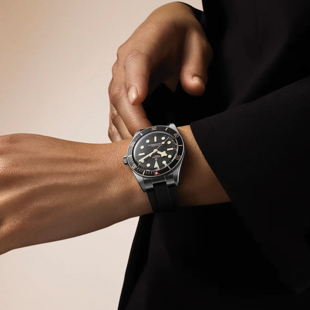 Black Bay 58 39mm - Black on Rubber Strap - Image 3