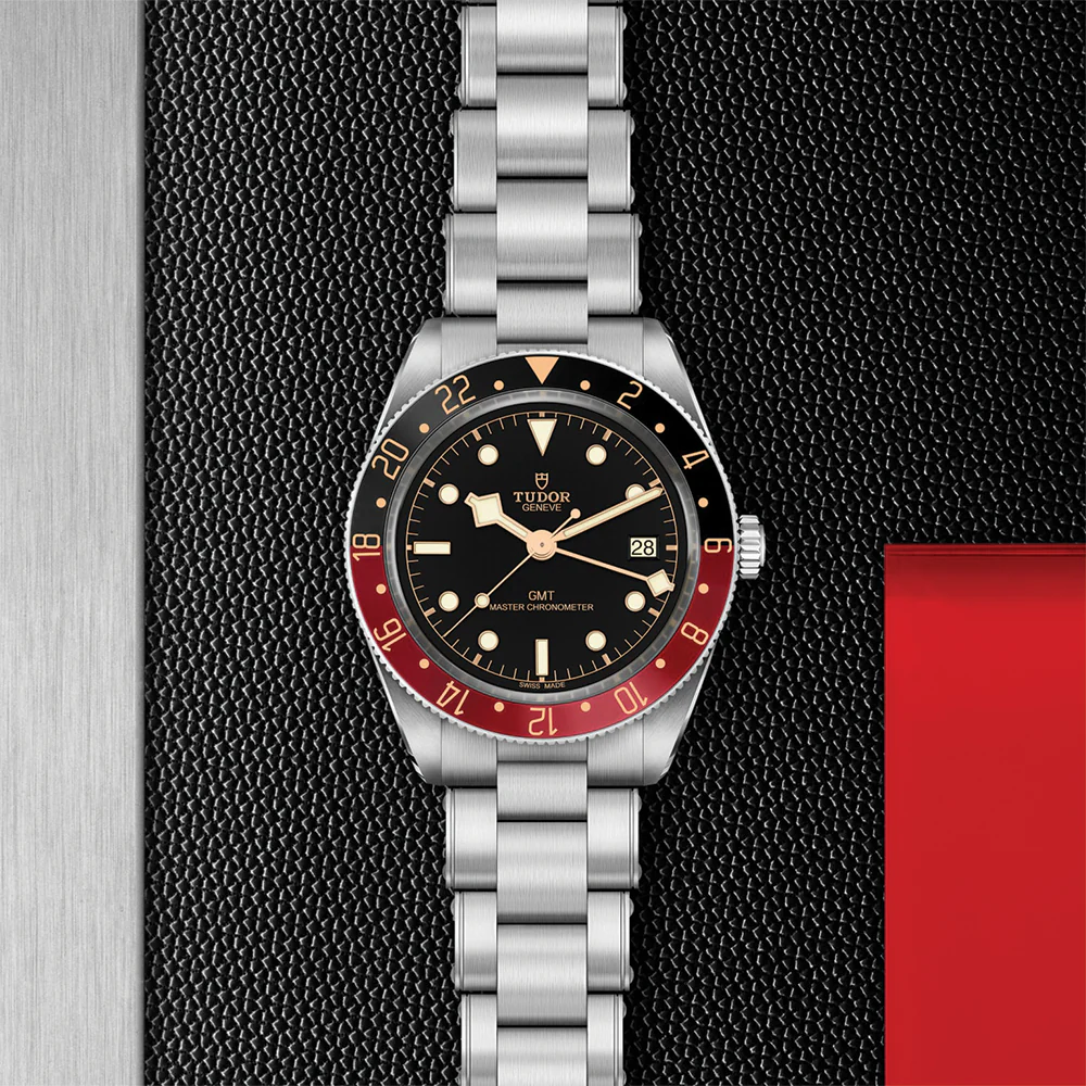 Black Bay 58 GMT 39mm - Black on Bracelet - Image 2
