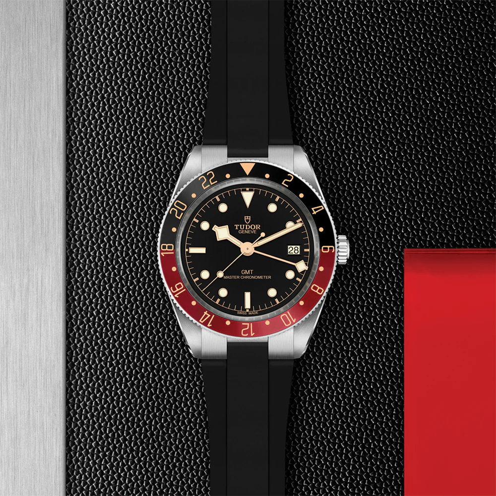 Black Bay 58 GMT 39mm - Black on Rubber Strap - Image 2