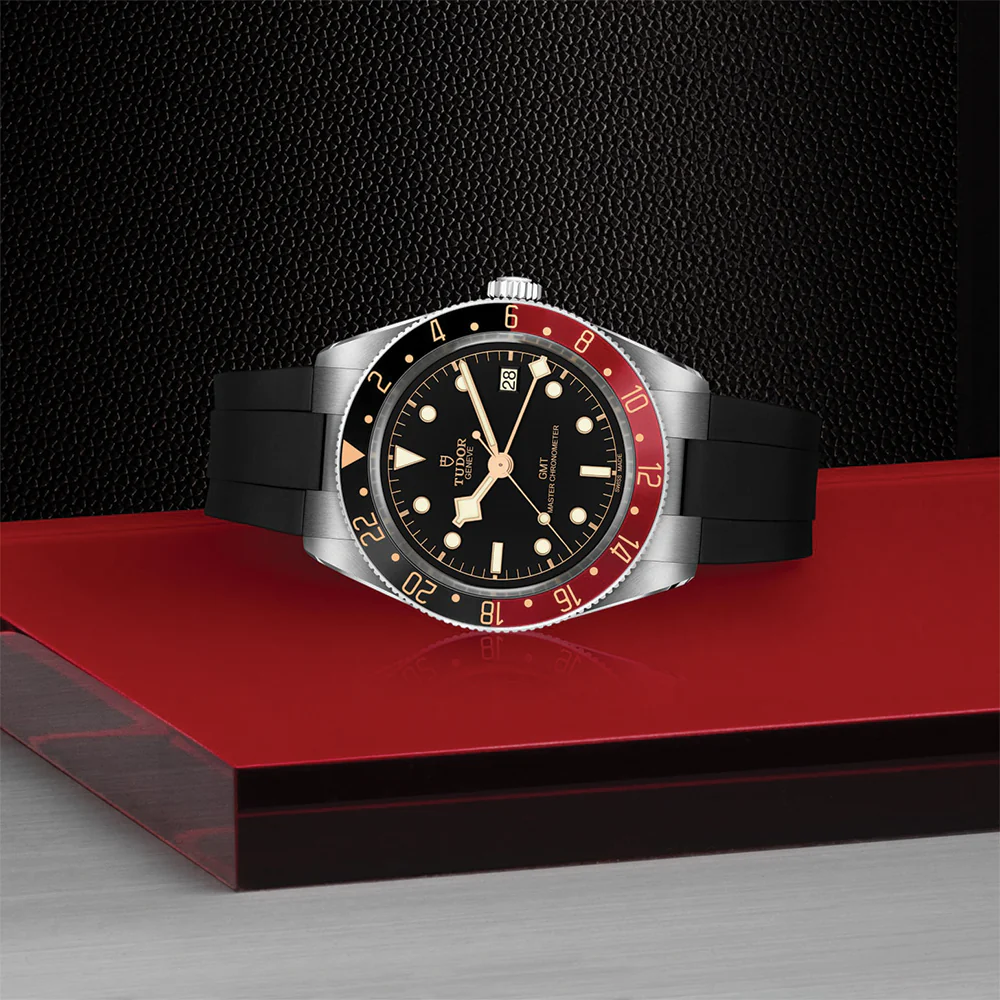 Black Bay 58 GMT 39mm - Black on Rubber Strap - Image 4