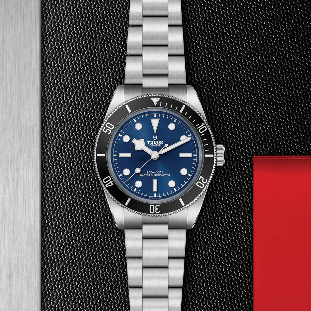 Black Bay 68 43mm - Blue, Black Bezel on Bracelet - Image 2
