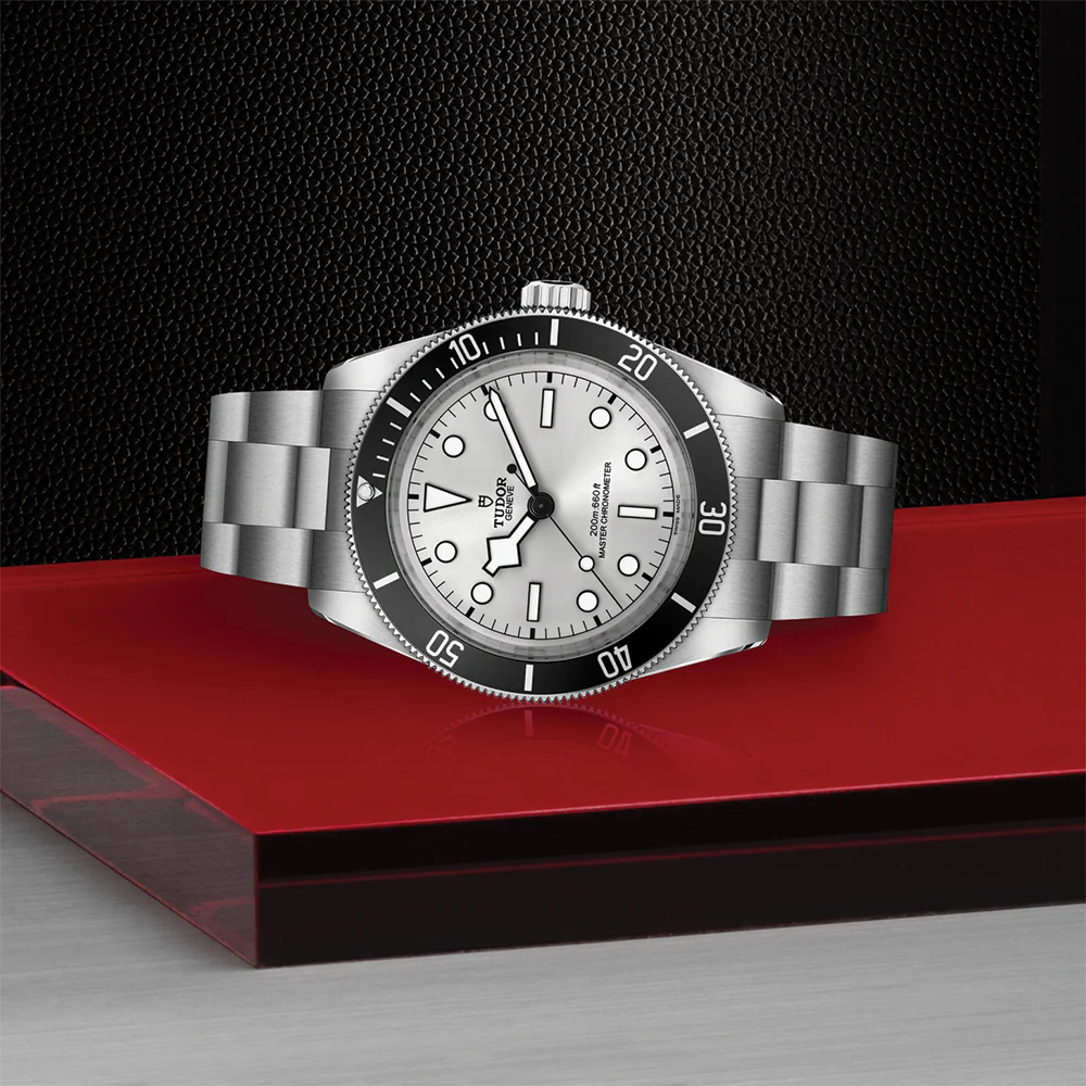 Black Bay 68 43mm - Silver, Black Bezel on Bracelet - Image 4