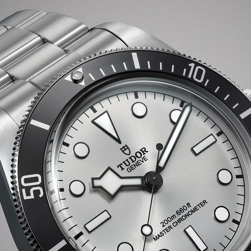 Black Bay 68 43mm - Silver, Black Bezel on Bracelet - Image 5