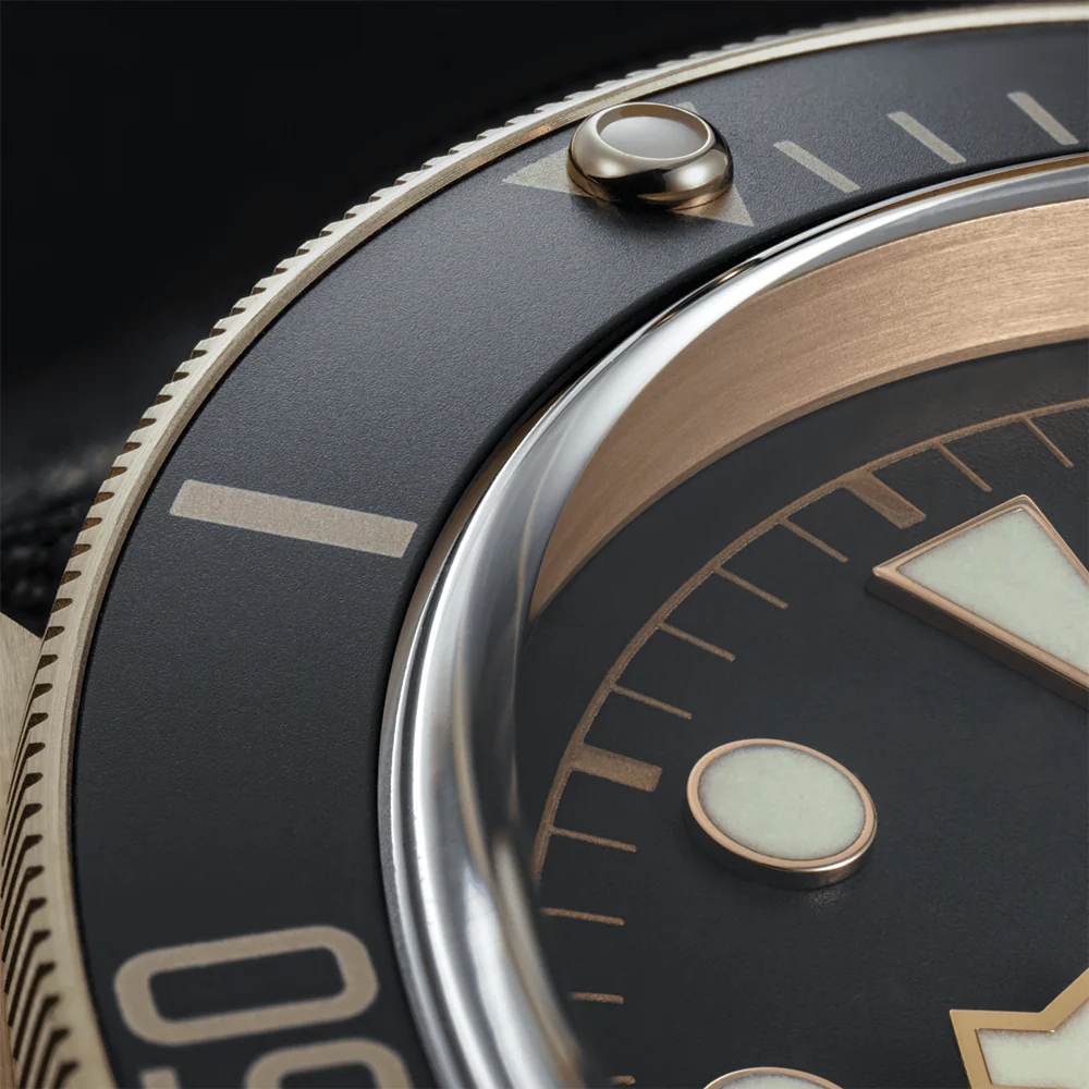 Black Bay Bronze 43mm - Slate Grey on Fabric Strap - Image 11