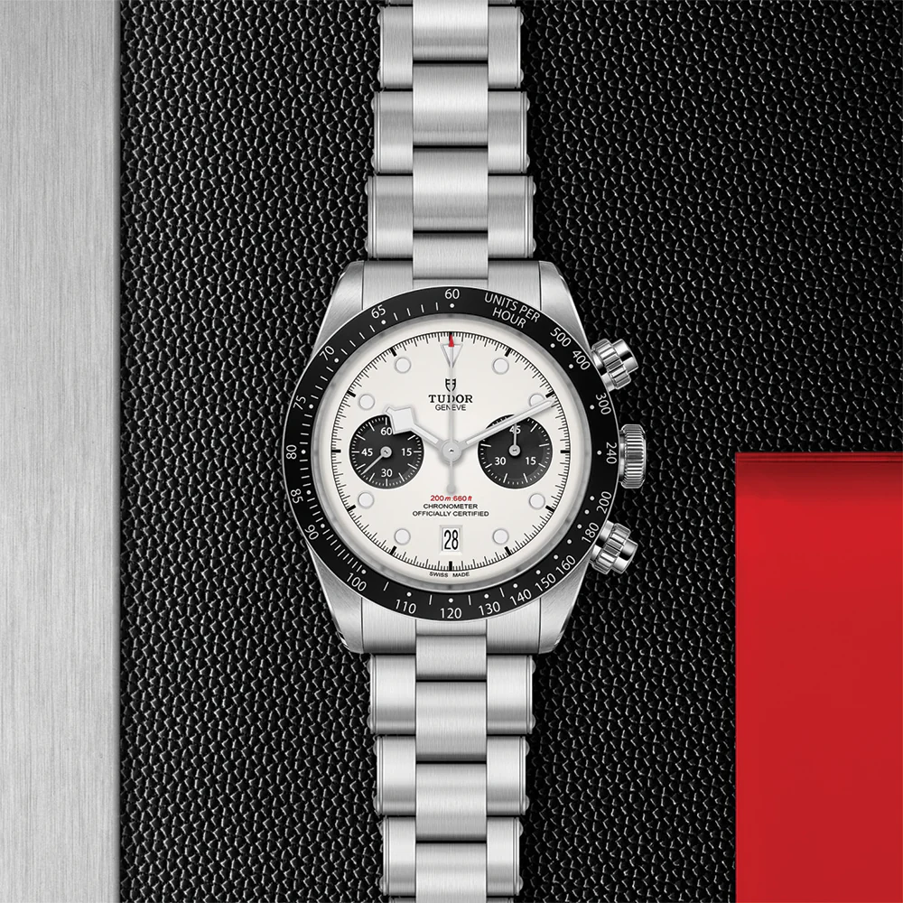 Black Bay Chrono 41mm - White on 3-Link Bracelet - Image 2