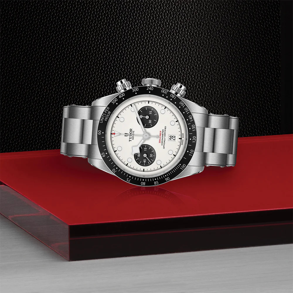 Black Bay Chrono 41mm - White on 3-Link Bracelet - Image 4