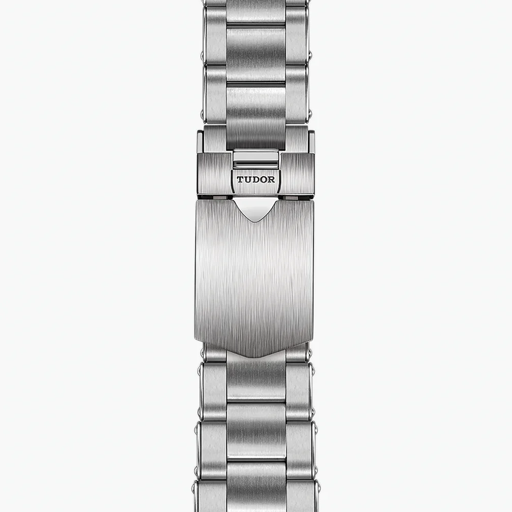 Black Bay GMT 41mm - Black on Bracelet - Image 6