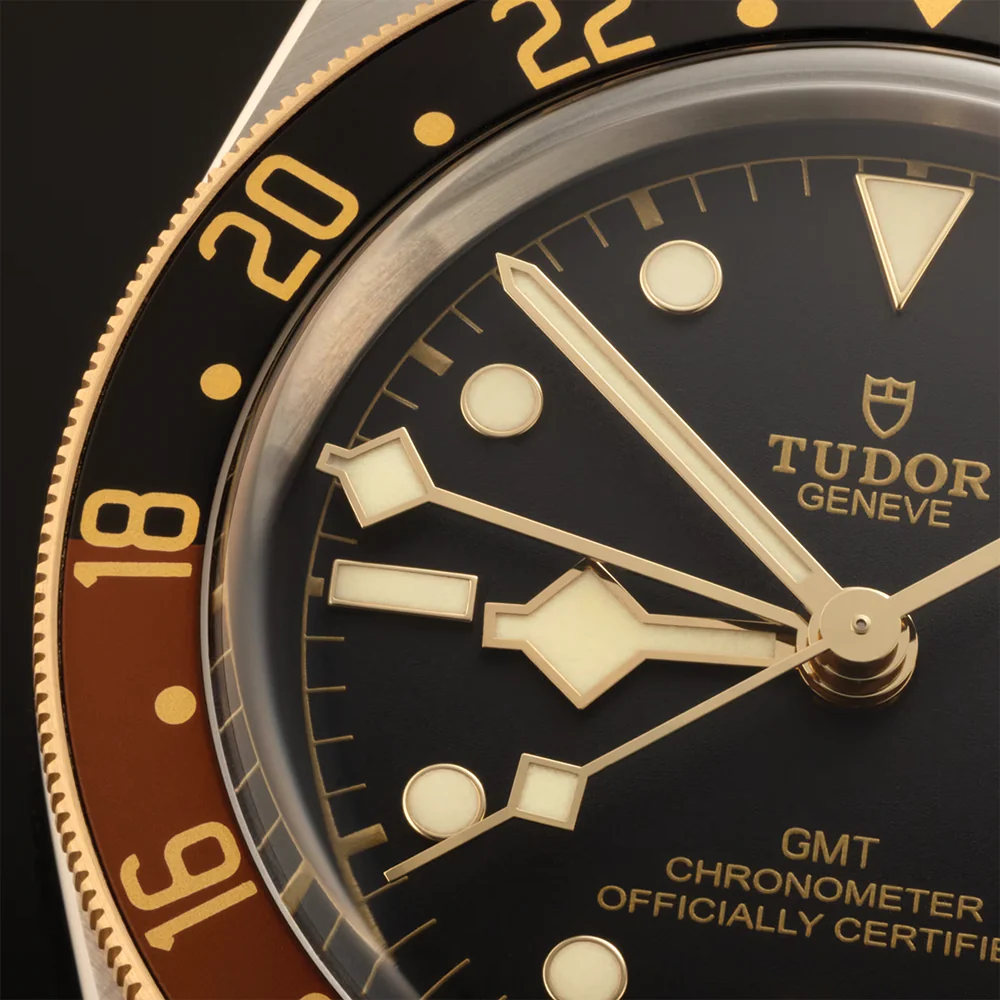 Black Bay GMT S&G 41mm - Black on Bracelet - Image 5