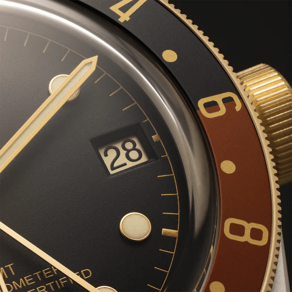 Black Bay GMT S&G 41mm - Black on Bracelet - Image 7