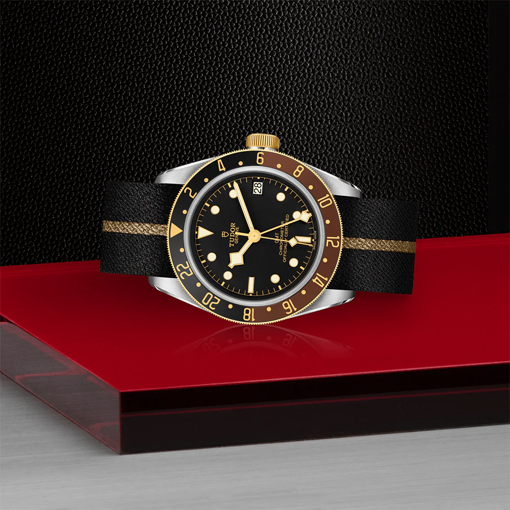 Black Bay GMT S&G Yellow-Gold Two-Tone 41mm - Black on Fabric Strap - Image 3